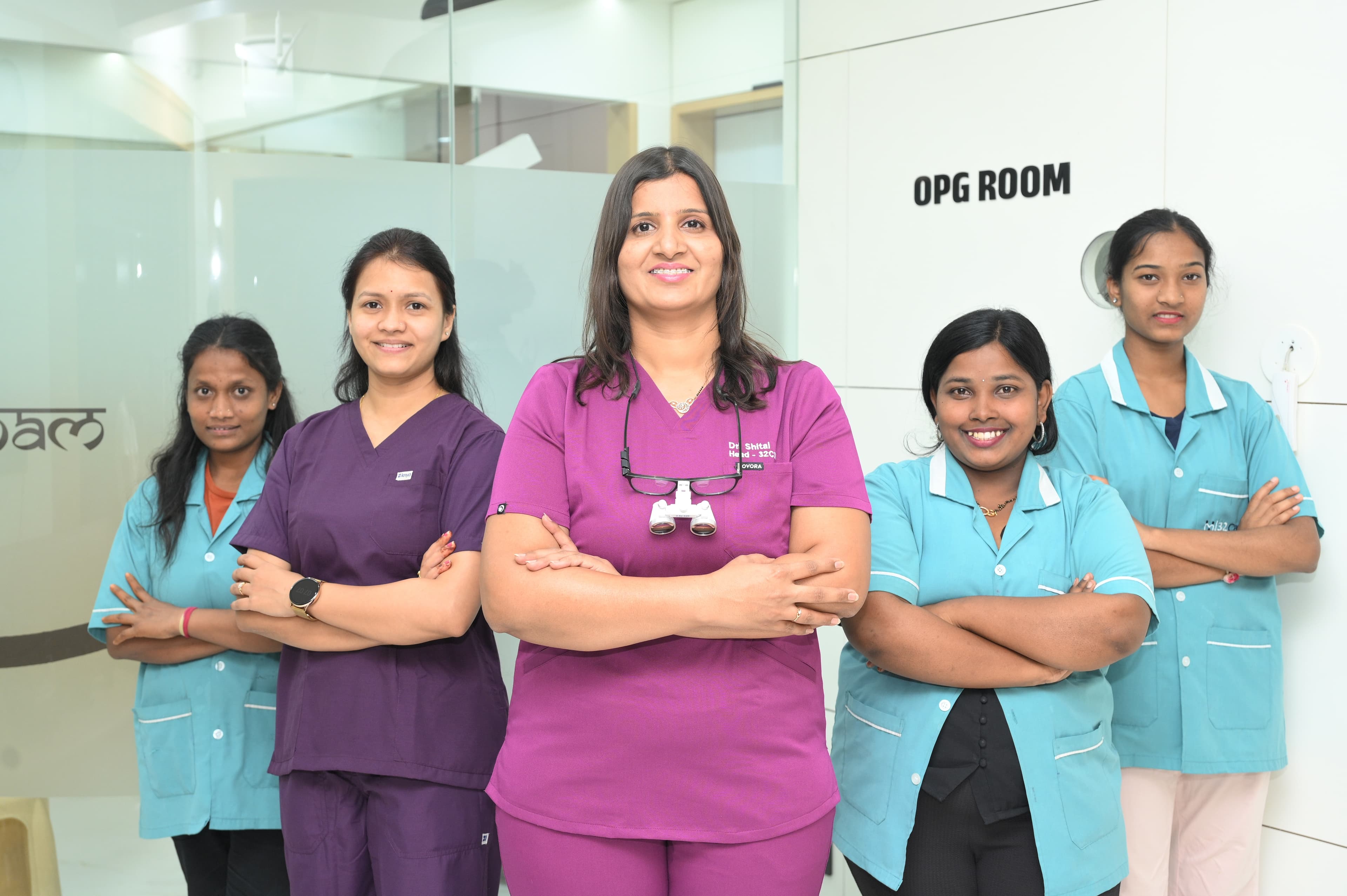 Patient consultation at Kosmo Dental Clinic